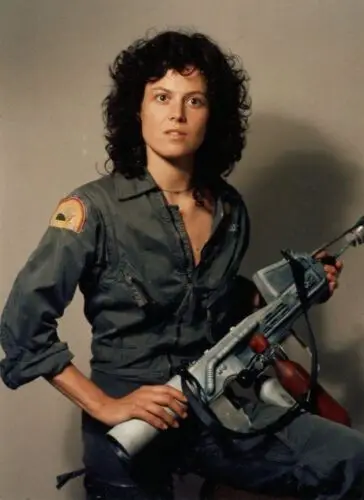 Sigourney Weaver, Alien  Retro Metal Tin Sign Poster Plaque Garage Wall Decor A4 tin sign