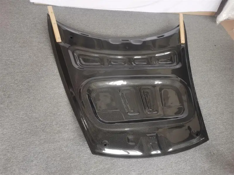 New Style Carbon Fiber Front Hood Bonnet for Taycan 19-22 Engine Cover High Quality High Gloss Lightweight 3M Tapes
