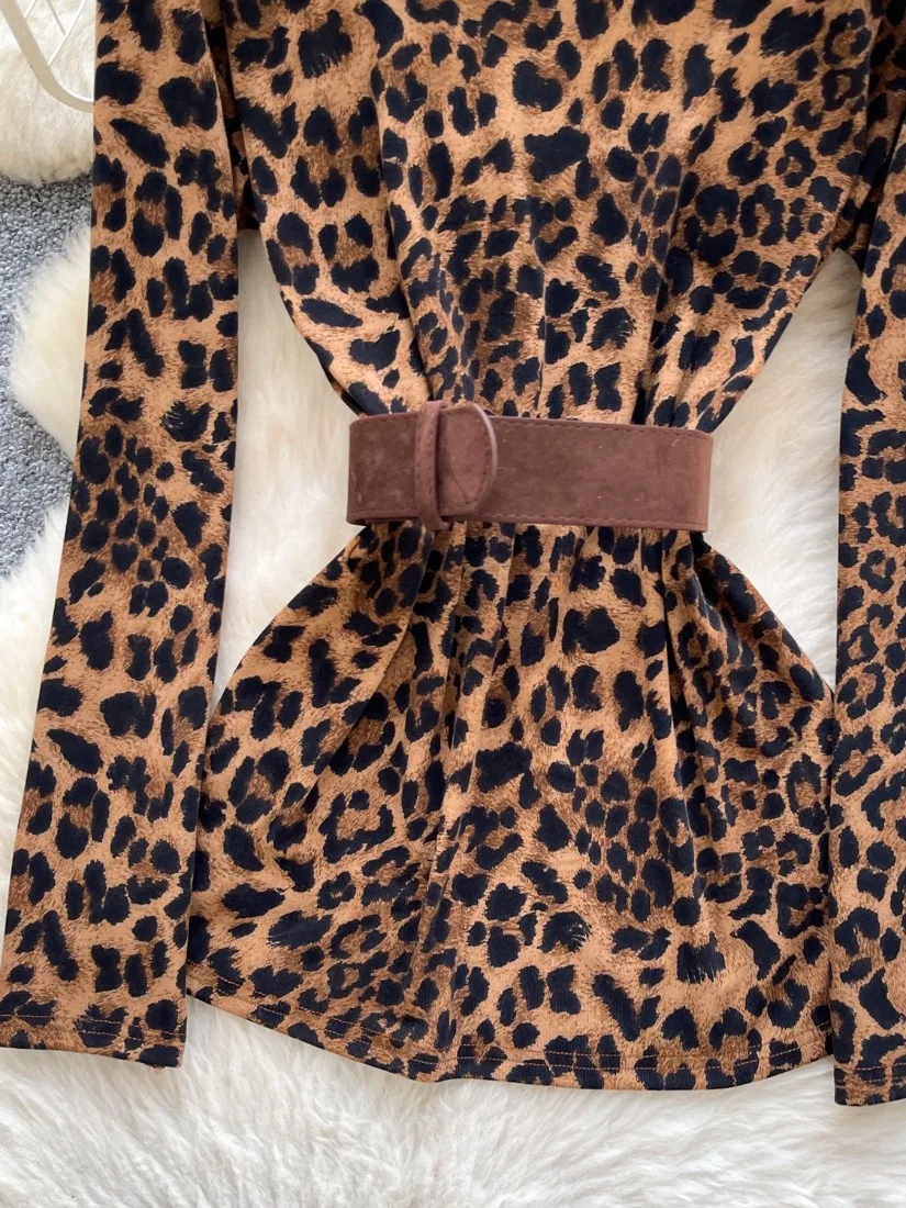 Foamlina T-shirt sexy con stampa leopardata Top per donna Nuova primavera autunno O collo manica lunga casual top stampati femminili con cintura