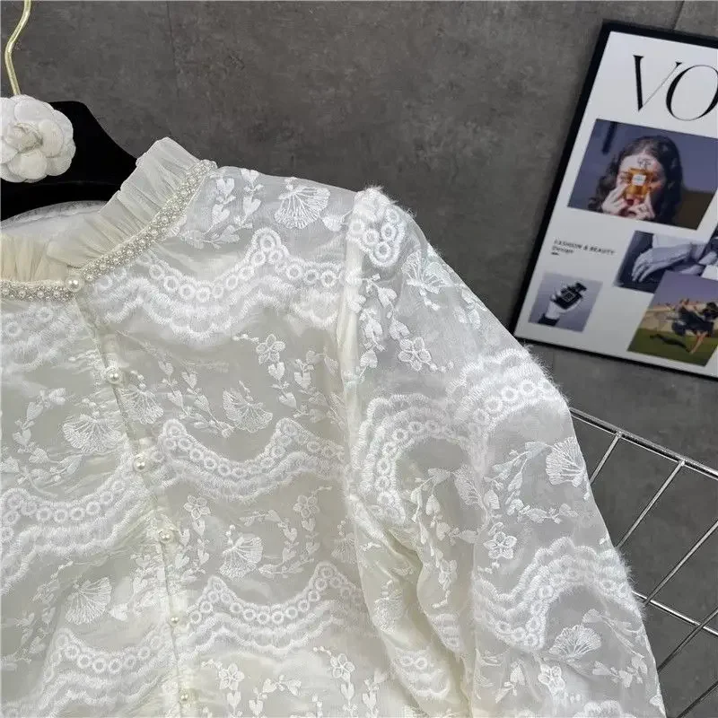 Lente Lolita Zoete Ruches Bladerdeeg Mouw Blouse Vintage Parel Kralen Kantoor Dame Tops 663P Franse Elegante Kant Geborduurd Shirt