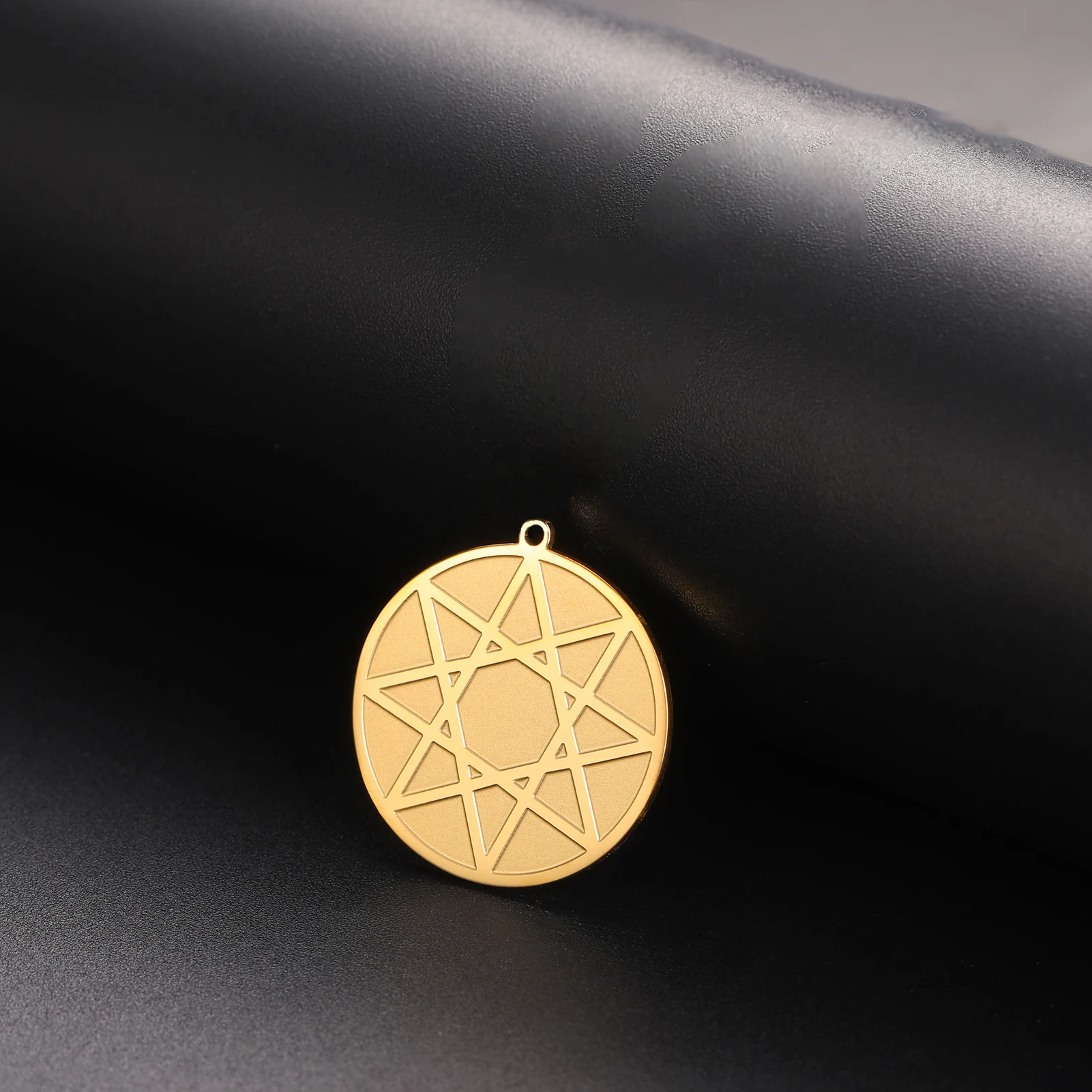 Vintage Octagram Star Round Charms For Jewelry Making Stainless Steel Strength Protection Amulet Pendants Diy Necklace Keychains