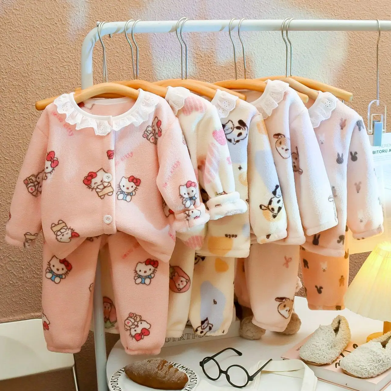 

Kawaii Hello Kitty Sanrio Children Cute Cartoon Comfortable Warm Fluffy Pajamas Students Wear Pajamas Over Velvet Gift for Kids