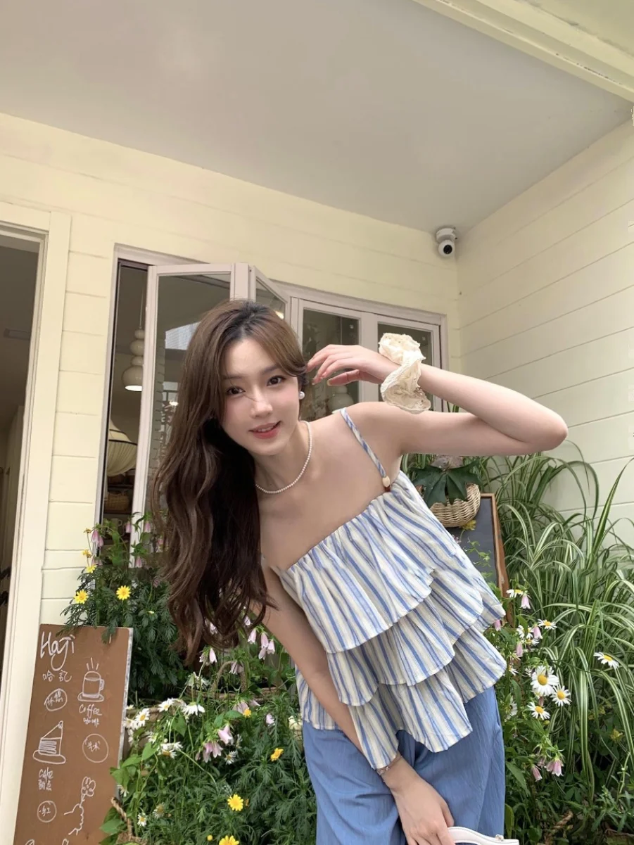 

Fashionable 2025 Women's Summer Striped Straight Wide Leg Pants Set Two Piece Suit Long Pants Draping Feel Stripe Top