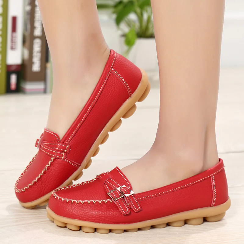 Spring Autumn Women Slip-On Soft Leather Loafers Lady Rubber-Soled Nurse Shoes Adult Commuter Casual White Shoes Casual Moccasin view 3