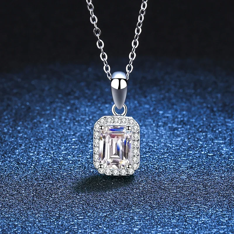 

18K platinum diamond pendant for women rectangular radiant group emerald cut D color moissanite plated PT950 platinum necklace