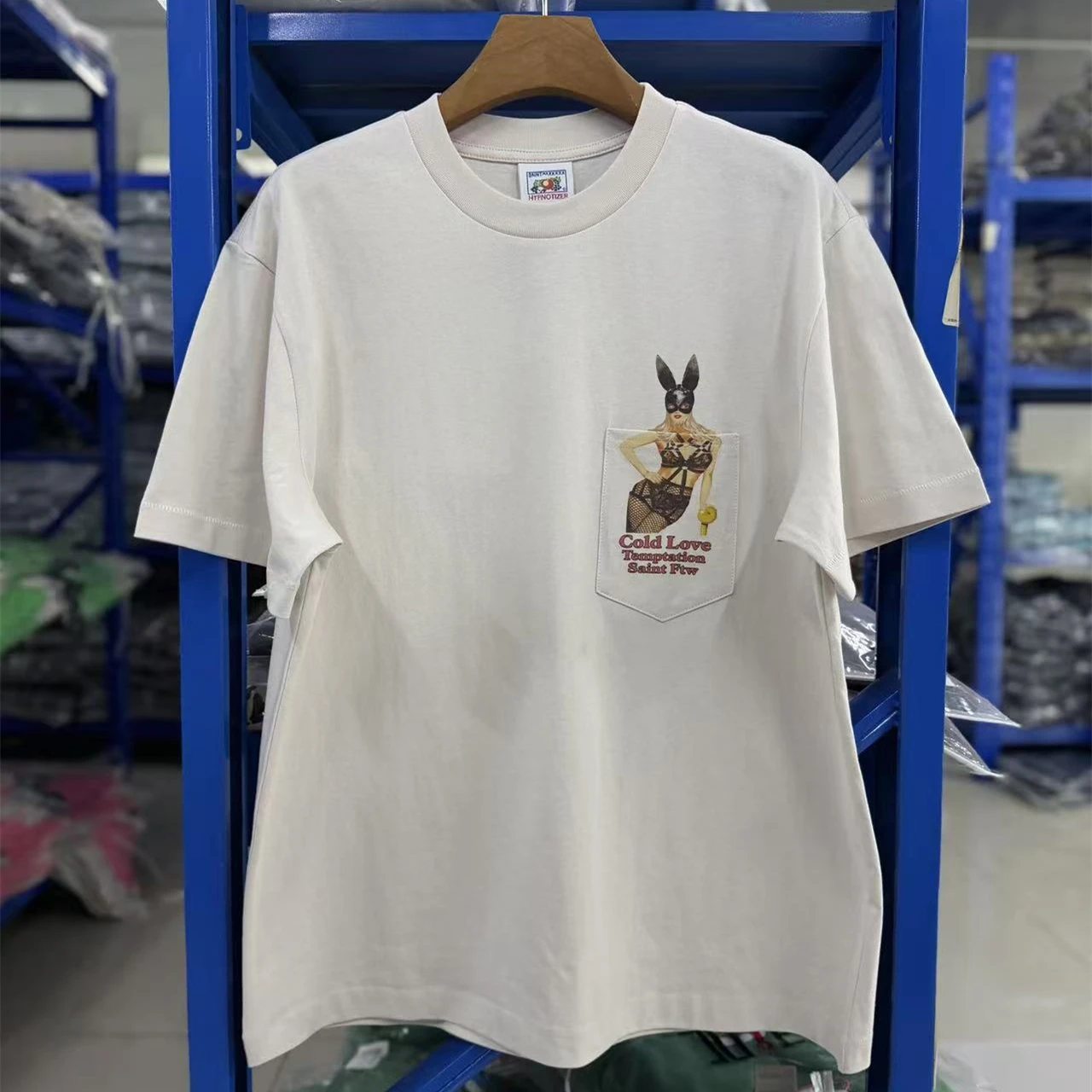 SAINT Retro Single Mouth Bag Rabbit Girl Print T Shirt Men Women Tee Tops T-Shirt