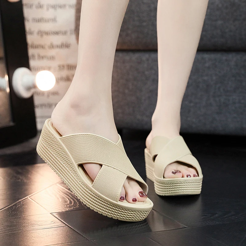 House Slippers Platform Shoes Slipers Women Low On A Wedge Luxury Slides Soft 2024 Flat Designer Casual PVC Fashion Rome Basic H