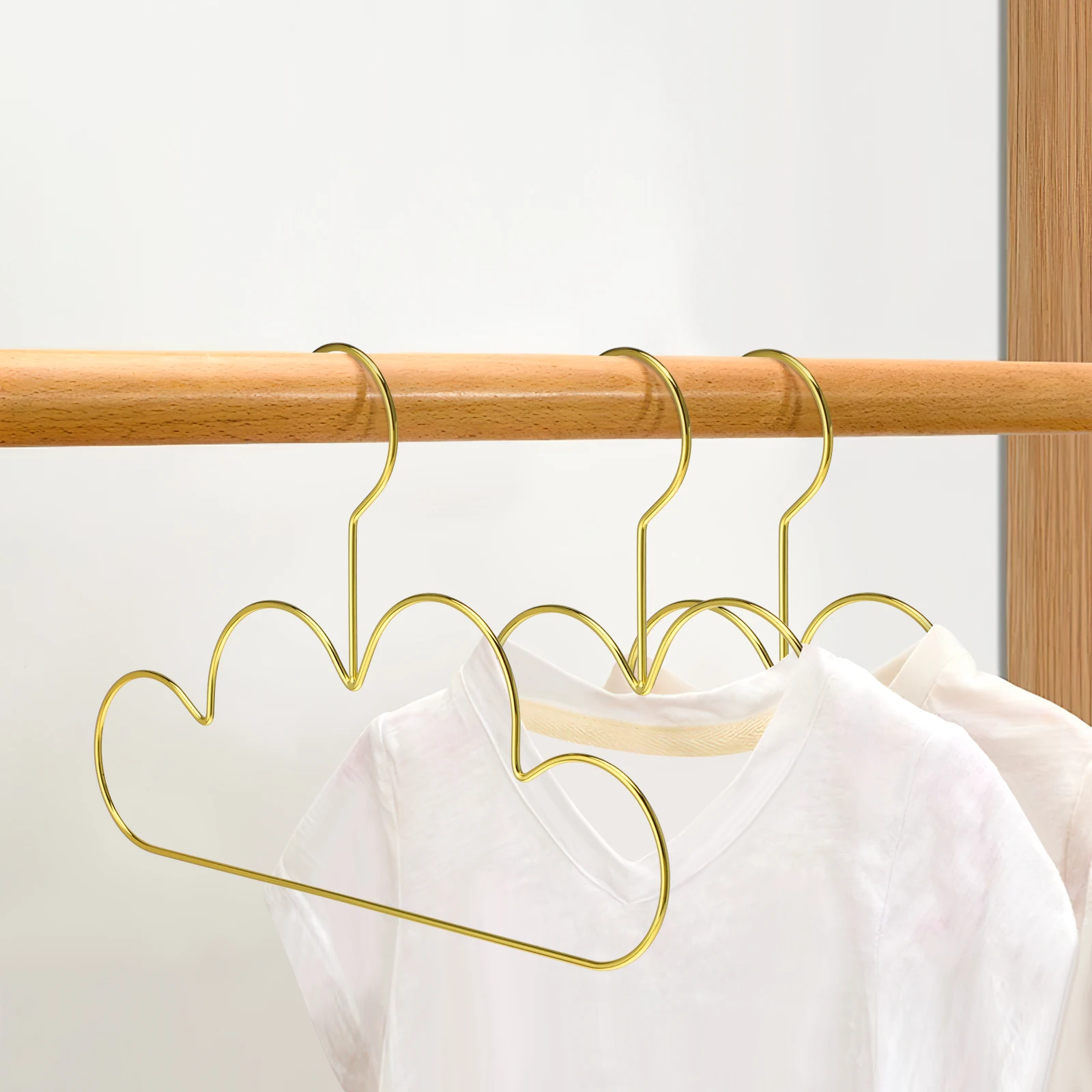

5pcs Metal Clothes Hangers Cloud Shape Wrought Iron Kids Laundry Coats Sweaters Suits Hanger For Children Clothing Home