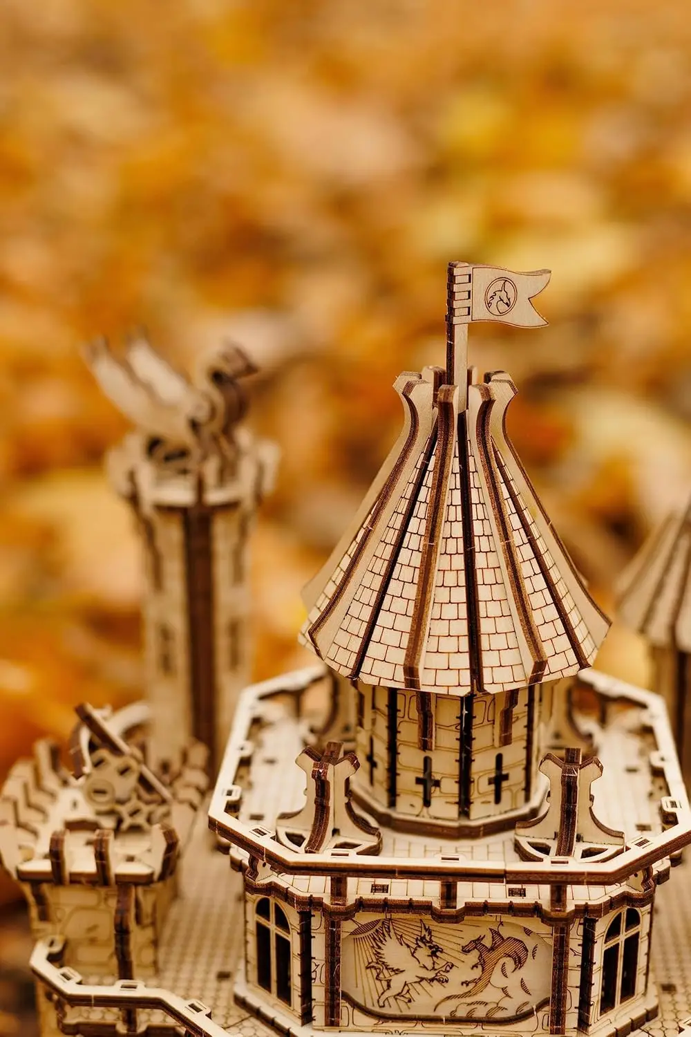 ドラゴンキャッスル 可動式木製3Dパズル 大人と子供向け 組み立て式 - 赤色LED - グリーンスリーブメロディ - 回転するタワー - エンジニア