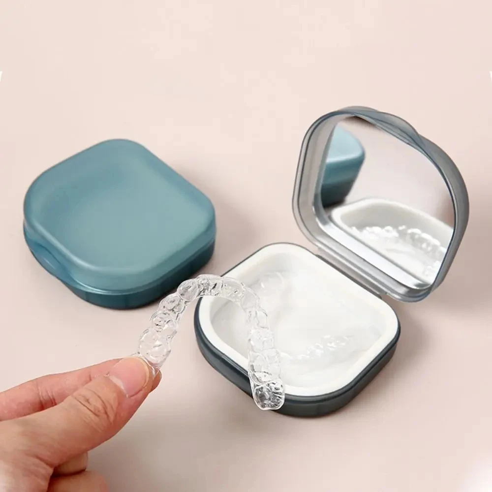 Orthodontic Retainer Storage Box with Mirror Dull Polish Portable Wearable Invisible Retainer Multi-Functional Storage Tool