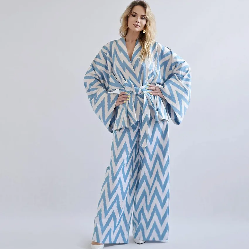 Women's New Autumn and Winter Blue Print Long Sleeve Belt Wide-leg Pants Skin Friendly Pajamas Two-piece Set of Home Wear Women