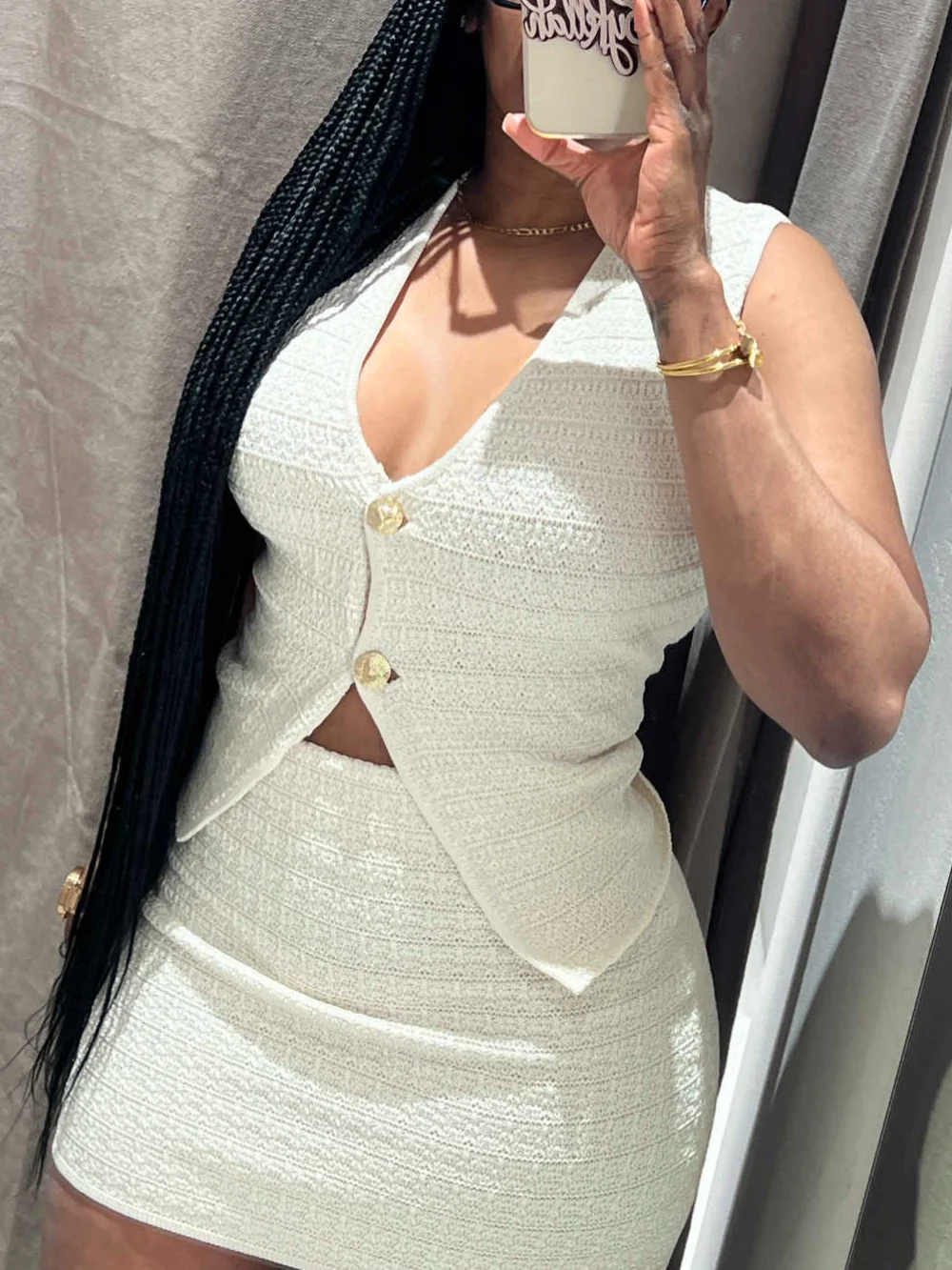 

Women's casual knitted skirt suit beige V-neck button vest short hip skirt 2025 new summer fashion high street elegant suit