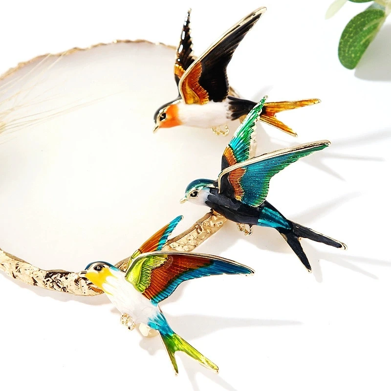 Funny Colorful Swallow Brooch Girl Student Clothing School Bag Accessories Decorative Pin Animal Bird Brooches Gift