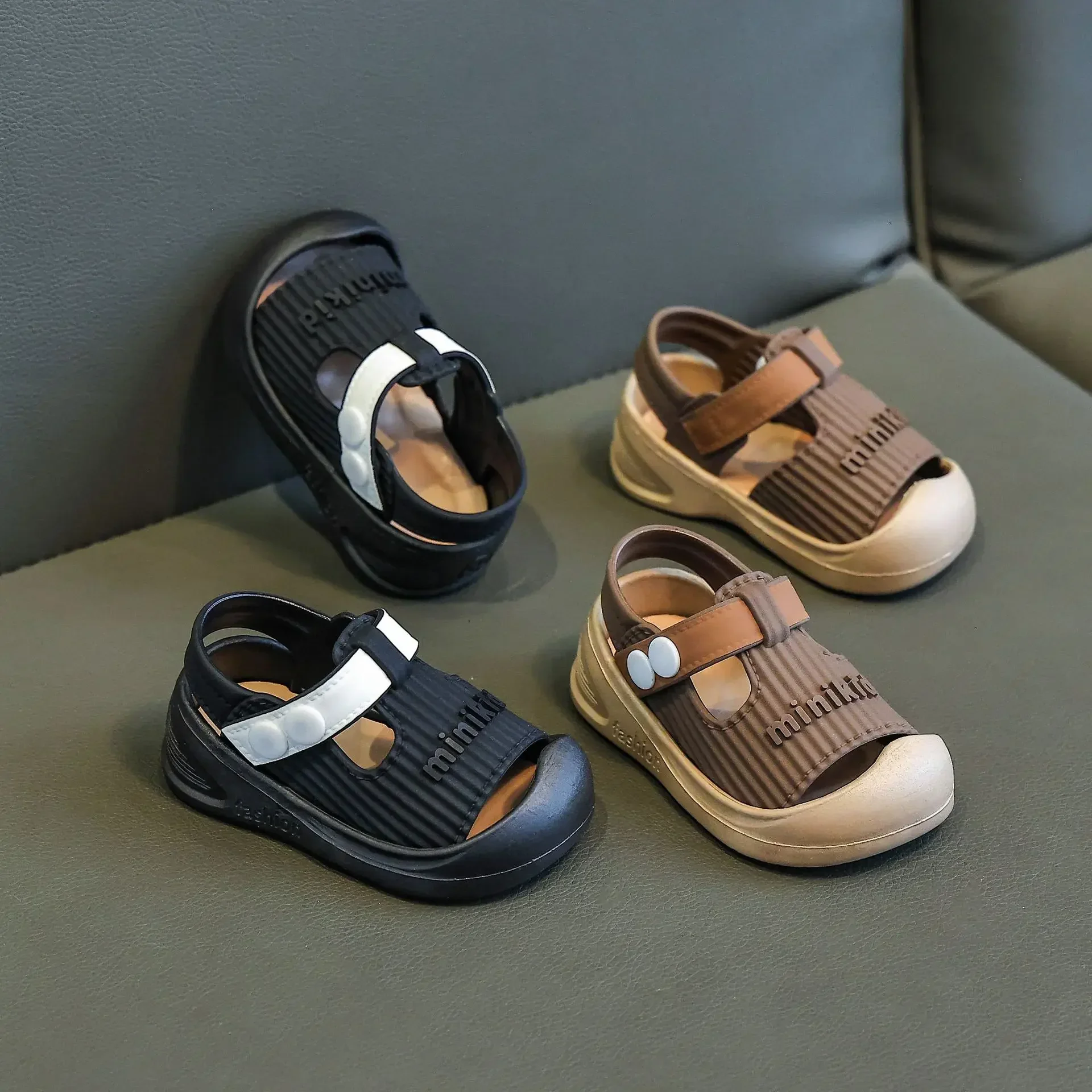 2026 Neue Sommer-Babysandalen für 0-3 Jahre, geschlossene Zehenpartie, rutschfeste, weiche Sohle, Lauflernschuhe für Kleinkinder Jungen – Detail 10