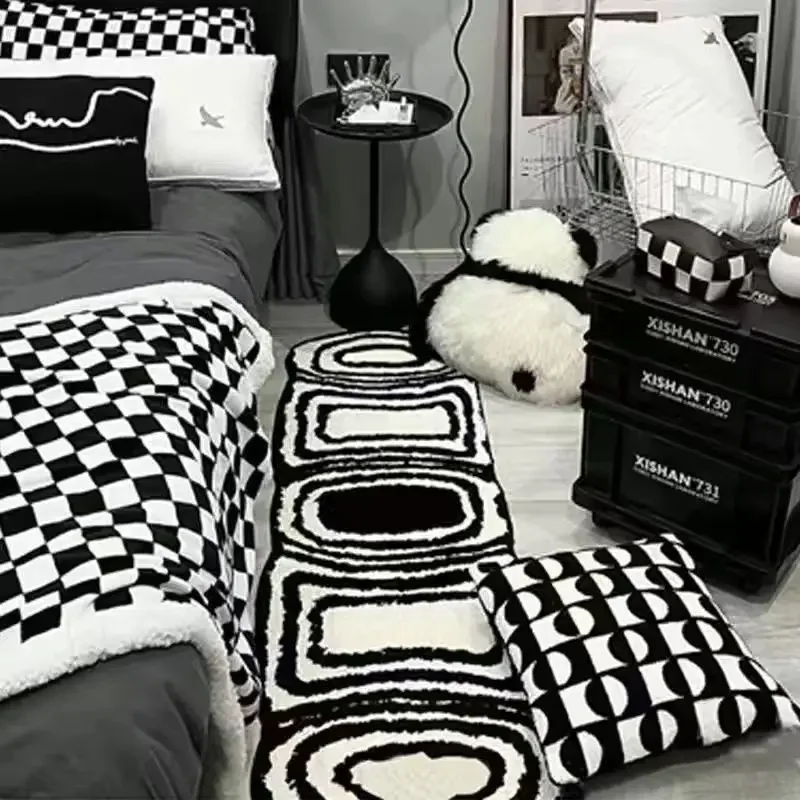 Ins Style Living Room Rug, Plush Black and White Snple Thick Non-slip Rug, Puffy Floor Mats in The Bedroom