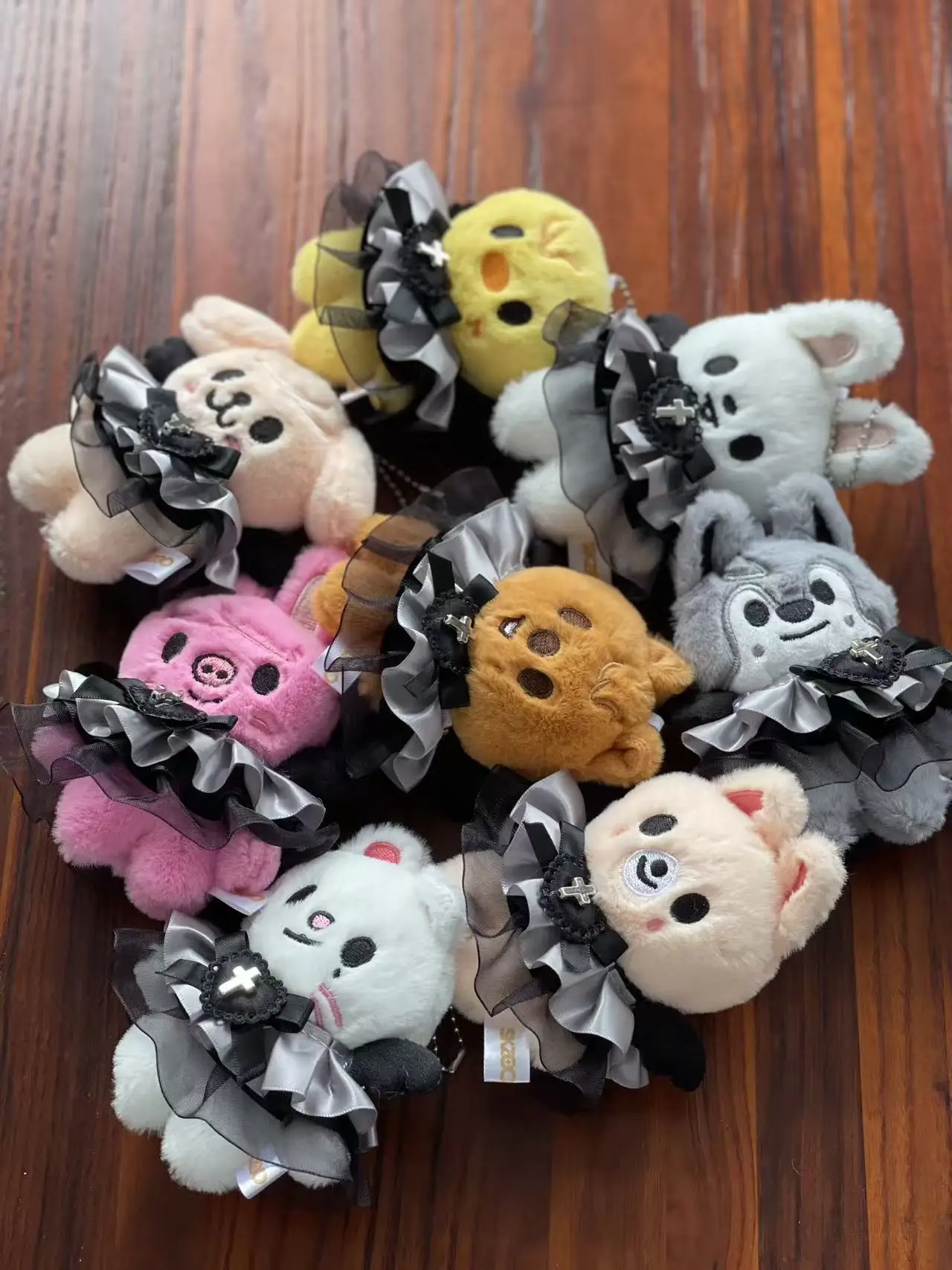 

SKZ Seoul FM Live Stray Kids Plush Toy Keychain 12cm Doll Cloak Black Angel Fashion Keychain Fan Souvenir Children's Gift