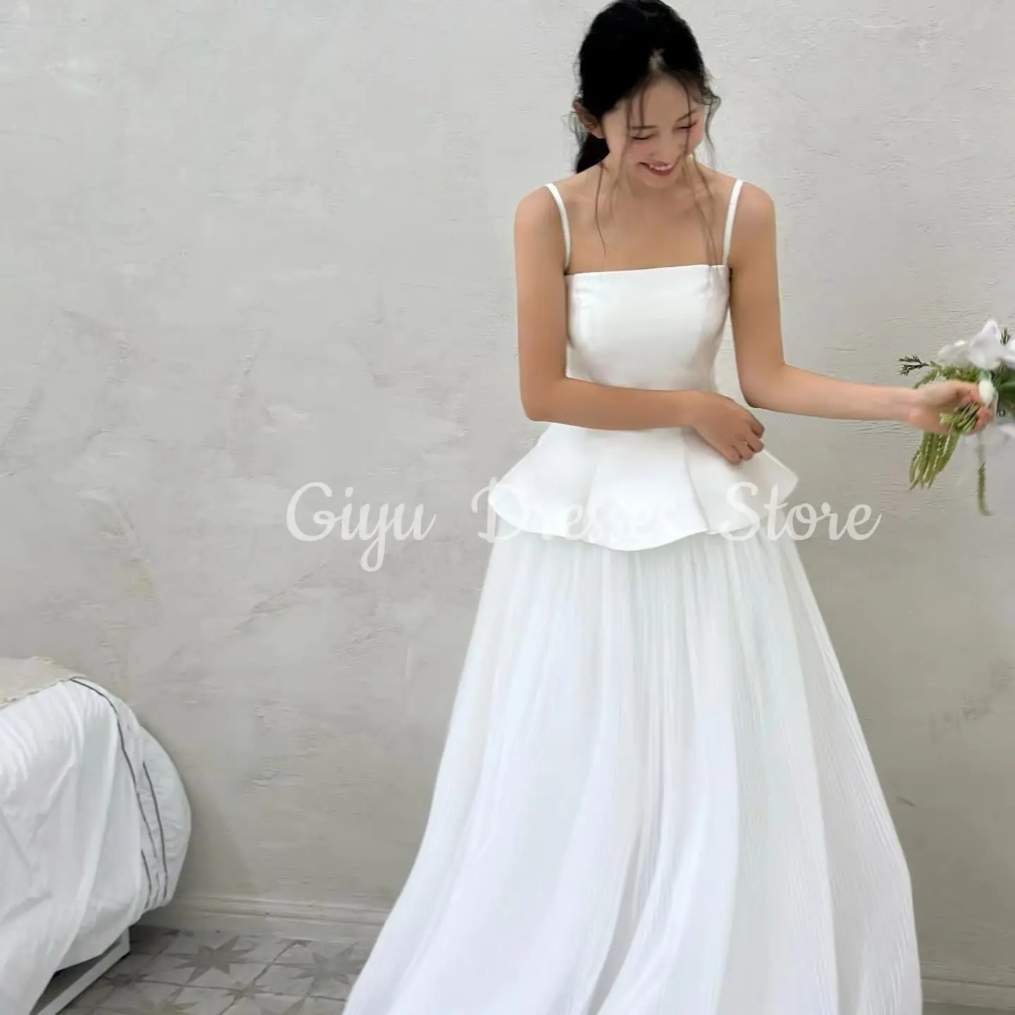 

Giyu Elegant Spaghetti Strap Satin A-line Korea Wedding Dress Pleat Tulle Bridal Gowns Corset Floor-Length Customized 웨딩드레스 2025