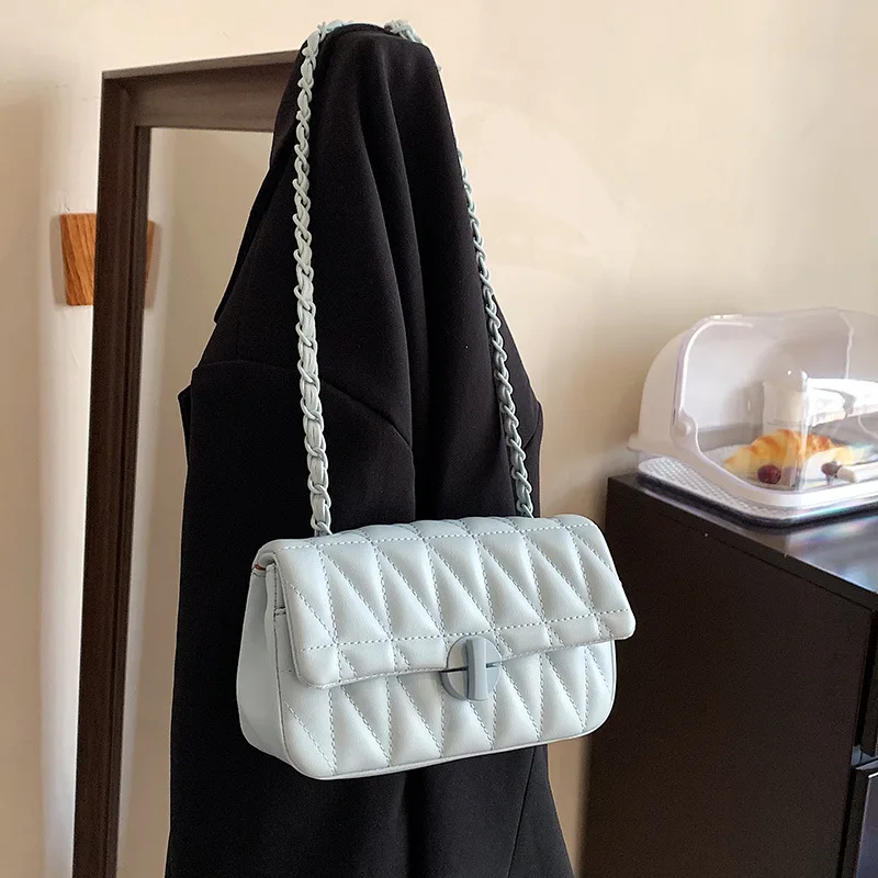 Single Shoulder Niche Design Embroidered Diamond Grid 2024 New Fashionable Versatile Chain Minimalist Women\'s Bag