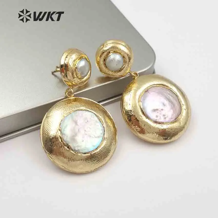 

WT-E469 WKT Classic Style Female Natural Freshwater Pearl Drop Earrings Round Shape Gold Metal Electroplated Elegant Jewelry