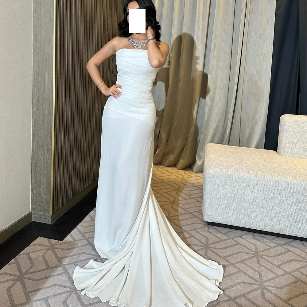 

Saudi Arabia Custom Made White Strapless Evening Dress Straight Pleats Court Train Prom Gowns Sleeveless Formal Occasion Dresses