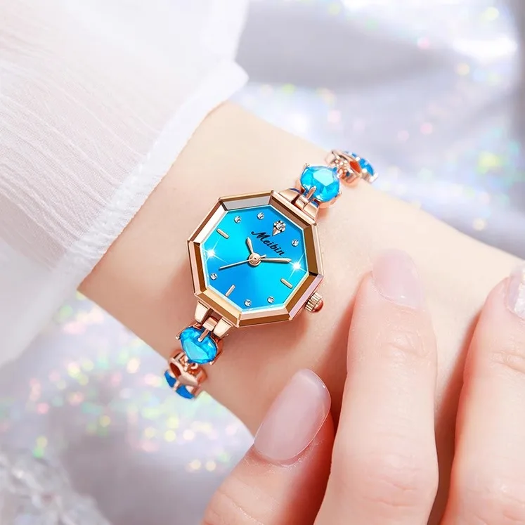 New Elegant Octagonal Quartz Bracelet Watch For Women, A Stylish Quartz Timepiece And A Sophisticated Women'S Accessory.