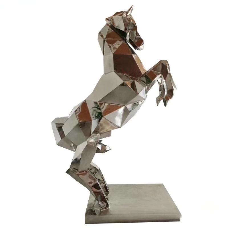 Stainless steel animal cross-section horse sculpture was created