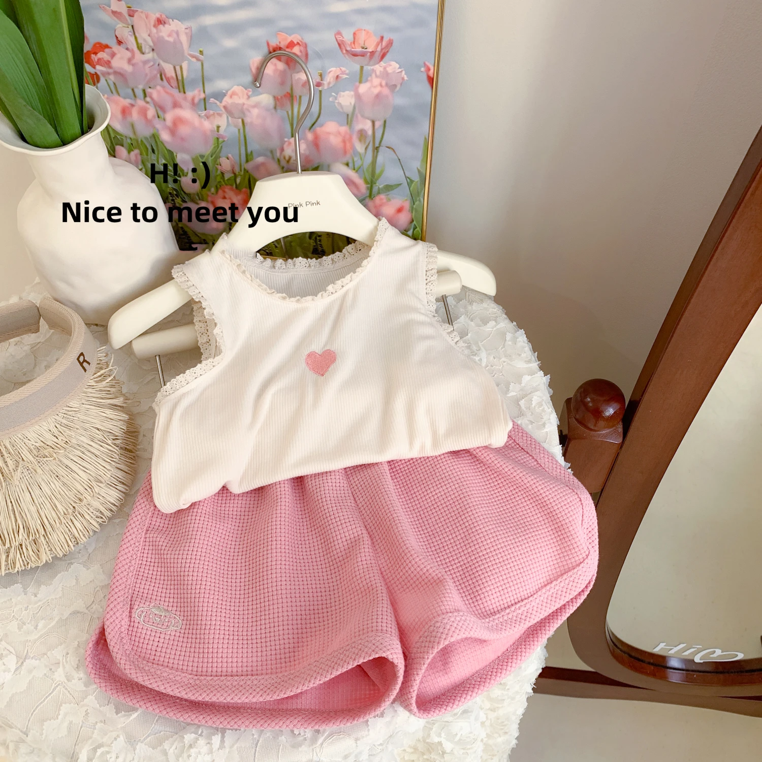 

Cute 1-6 Years Girls Clothing Set Hear Embroidery Sleeveless Beige Vest+Elastic Waist Pink Wide Leg Shorts Kids Clothes Suit