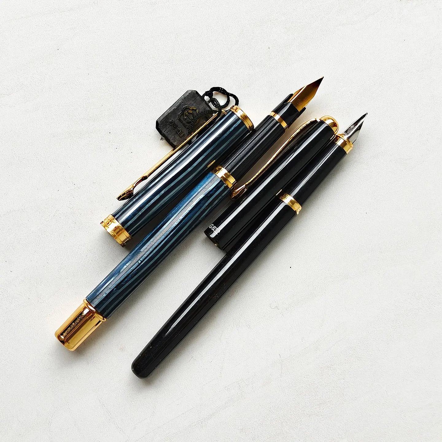 

Rare 1990s Stock LUCKY YongSheng Fountain Pens Writing Office Collection Stationery Clearance For Sale. NIB F 2pens
