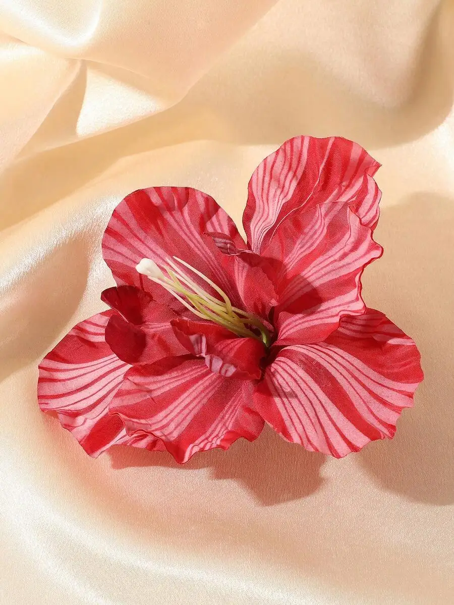 

Bohemian Fabric Crinkled Faux Hibiscus Flower Hair Clip For Women Summer Beach Accessory