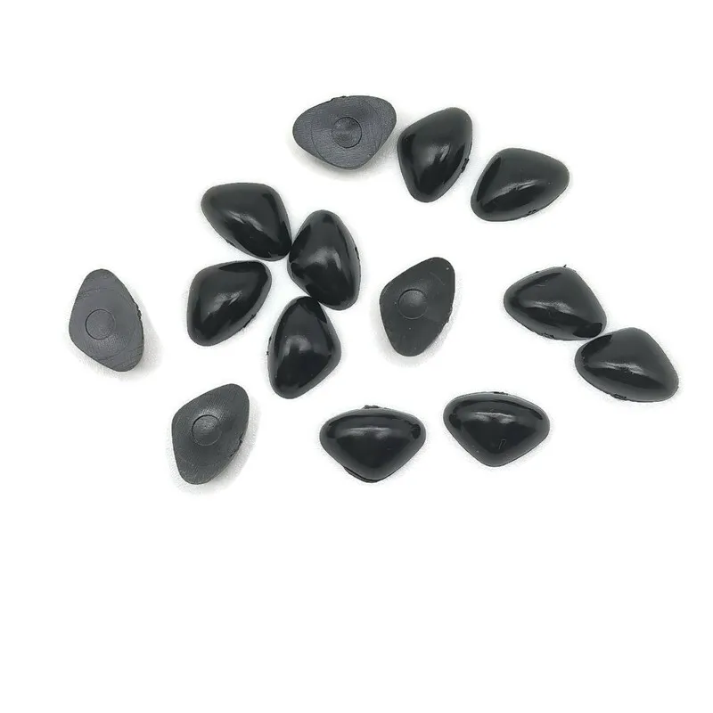 100Pcs 9mm Doll Plastic Triangle Nose Bear Buttons Safety Parts DIY Tool Doll Noses Craft Dolls Accessories Toys Black Red Pink