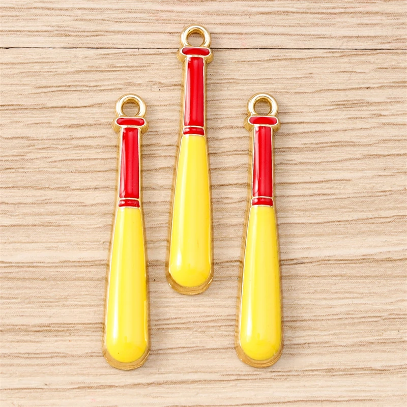 10 Stück niedliche, gemischte Emaille-Anhänger in Form von Sportartikeln, Rugby-Mützen und Fußballschuhen zum Basteln von Schmuck, Ohrringen, Halsketten und für DIY-Bastelprojekte. – Detail 19