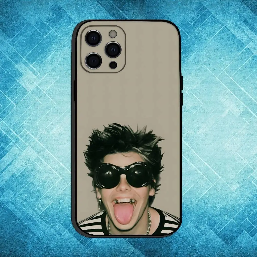 حافظة هاتف Y-Yungblud L-Lowlife لهاتف iPhone17,16,15,14,13,12,11 Plus، Pro Max غطاء أسود ناعم