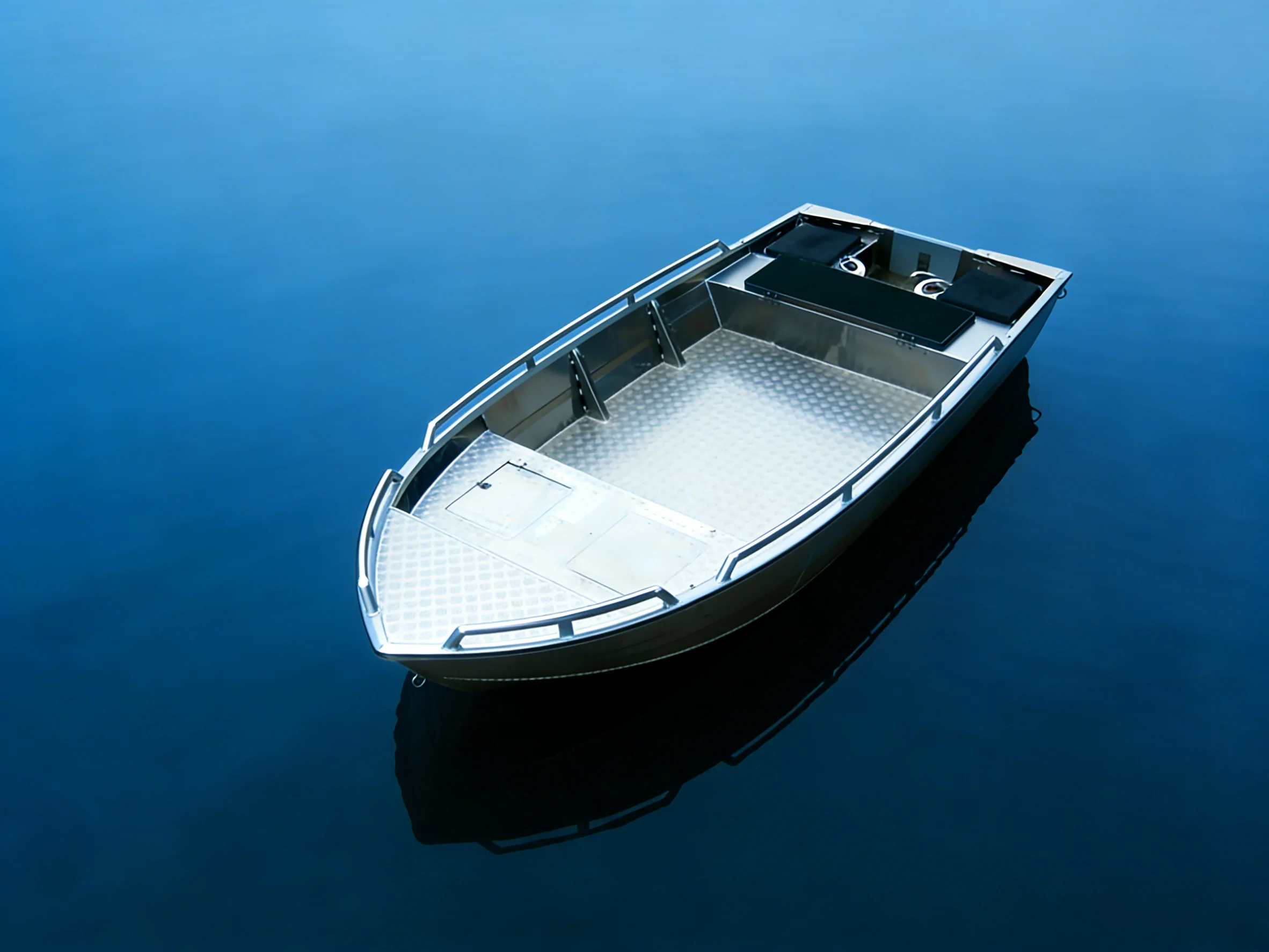 

Aluminum Fishing Boat for Professional Sport Fishing Argon Welded Hull Outdoor Water Activity Boat OEM ODM