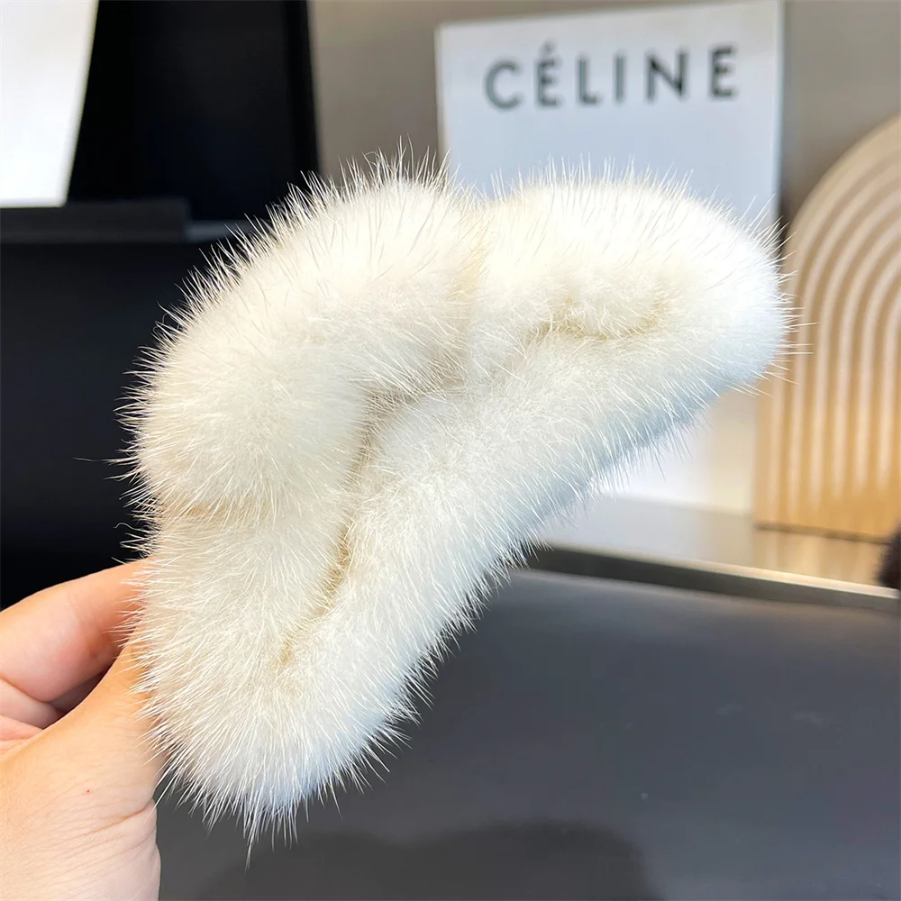 

Fluffy Plush Mink Large Hair Claws Hair Claw Clips Women Girls Winter Ponytail Holder Hair Barrettes Real Mink Hair Accessories