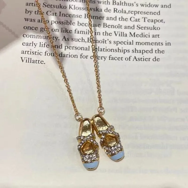 1 Paar Ballettschuh-Anhänger in Rosa, exquisites Design, Halskette für Frauen, glänzende Schlüsselbeinkette, Schmuck, Accessoires, Geschenke – Detail 4