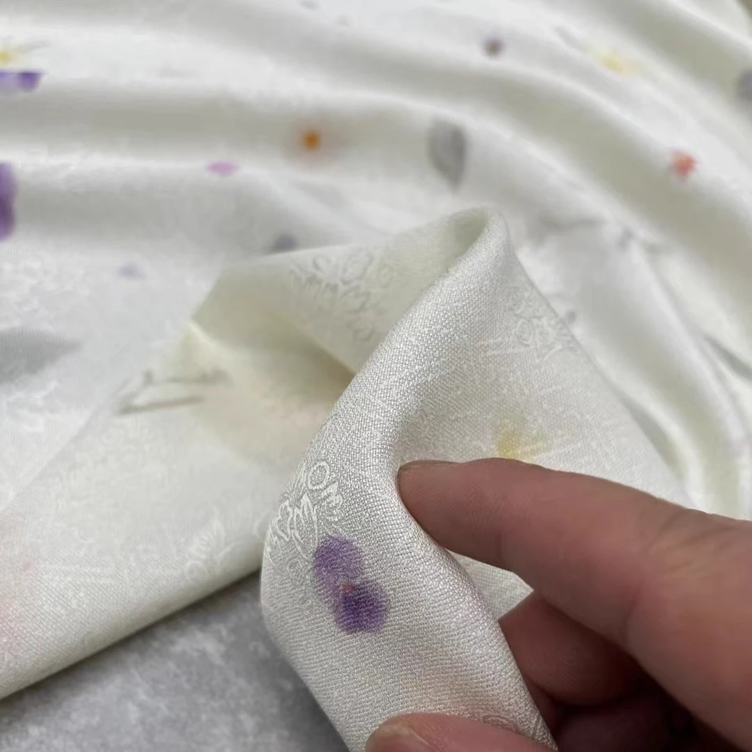 114CM Wide 19MM Small Floral Printed White Heavy Silk Fabric for DIY Sewing Summer Spring Dress Pants Pajamas Vest R2494