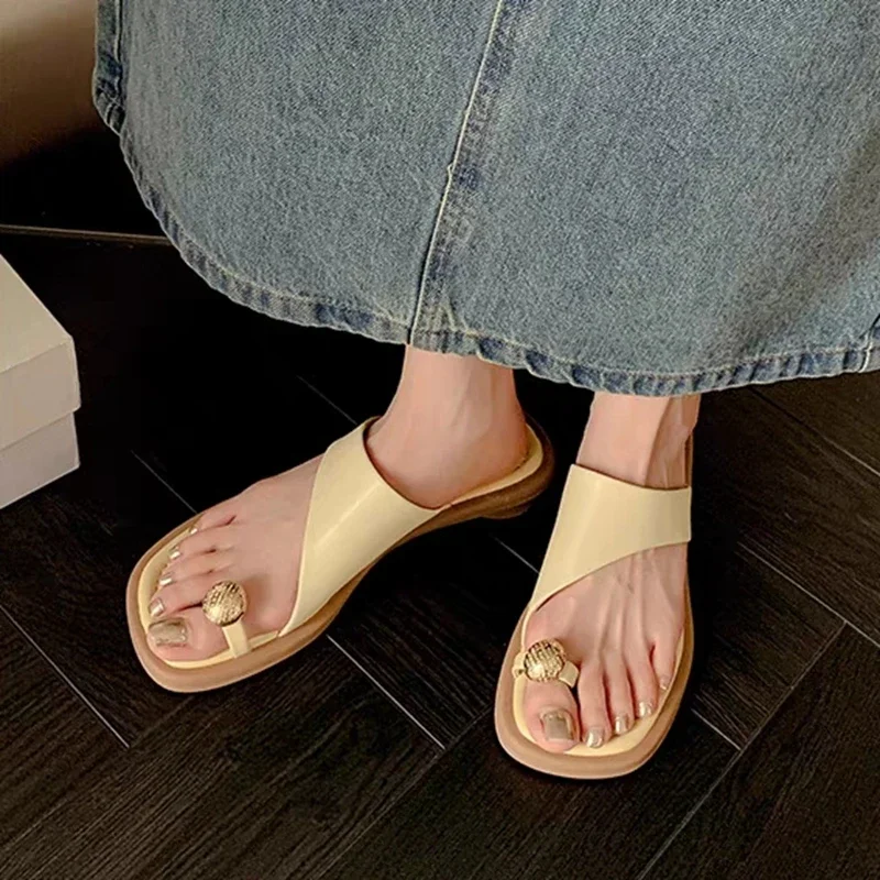 Women Chunky Heels Slippers 2023 Summer French Elegant Square Toe Sandals with Metal Buckle Decoration Low Heel Slippers Women