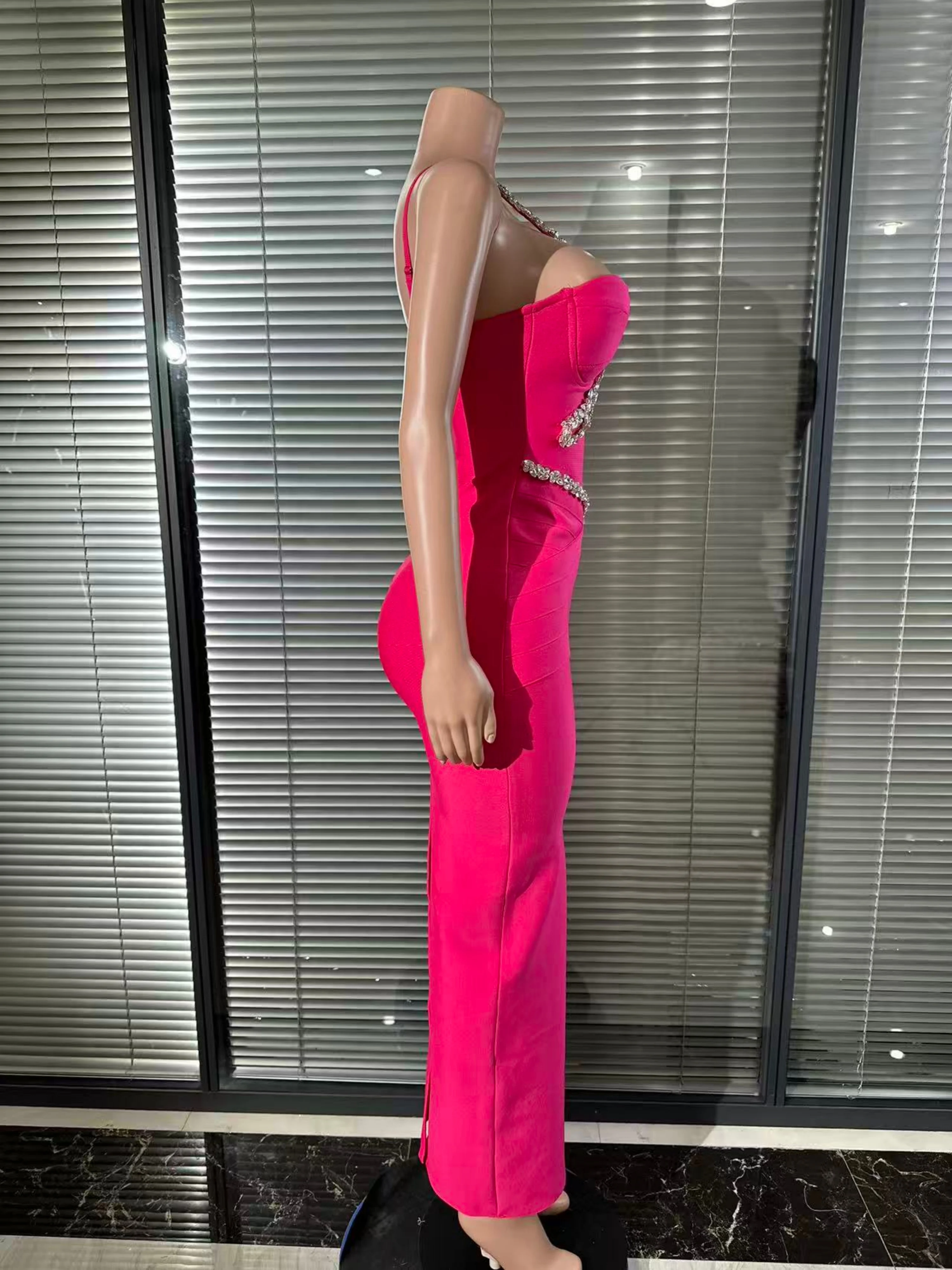 여성용 스트랩리스 컷아웃 반짝이는 크리스탈 장식 바디콘 섹시 파티 의상 공연 나이트클럽 우아한 정장 행사복