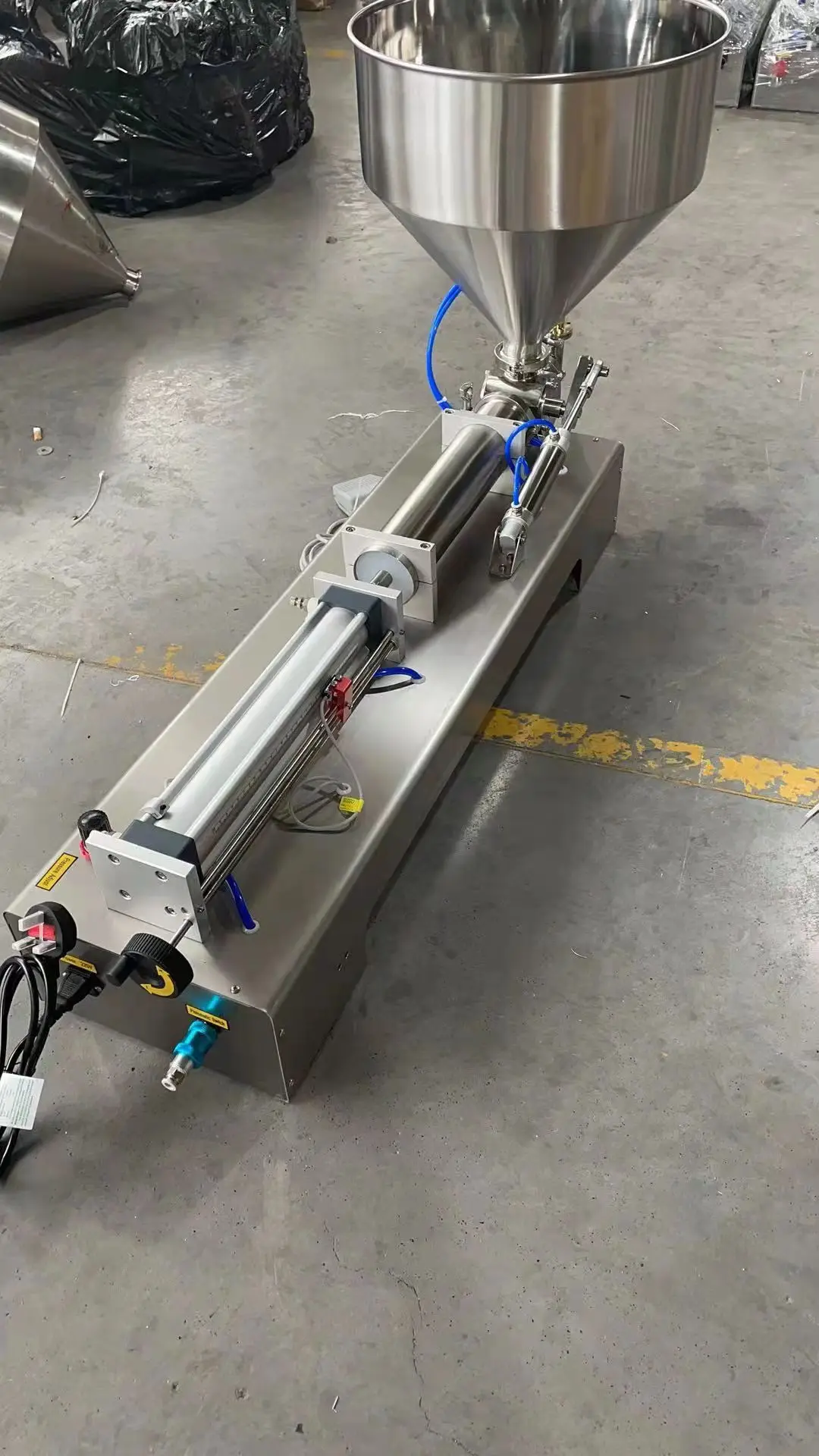 100-1000ml Colloid Nuts Paste Honey Filling Machine HJ-P03