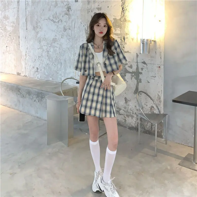 

Pure Desire Cool Girl Sweet Spicy Plaid Skirt Suit for Women 2023 Summer Arrival Blast Street Wear Handsome Two Piece Set