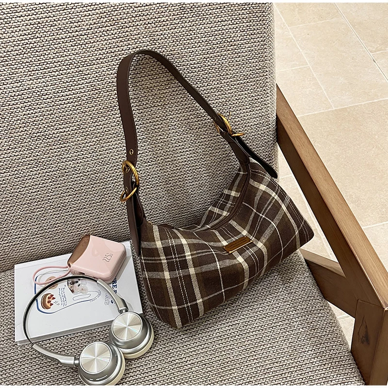 Karierte Hobo-Schultertasche, Retro-Handtasche aus kariertem Stoff, Y2k Vintage-Handtasche, Herbst-Winter-Handtasche für Damen, ideal für den täglichen Gebrauch. – Detail 18