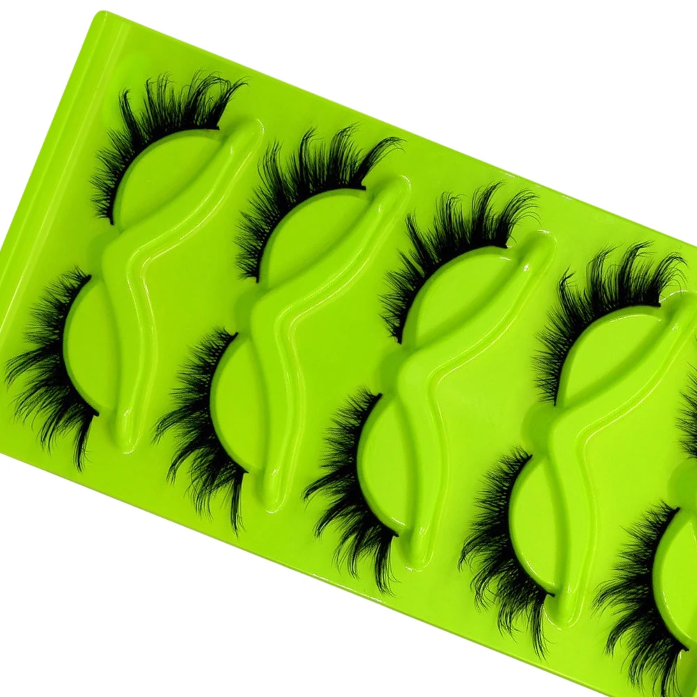 ホリデー キャッツアイ アイラッシュ 5 ペア - 自然な外観、ふわふわで柔らかいフルバンドのスレンダーなクロスデザイン