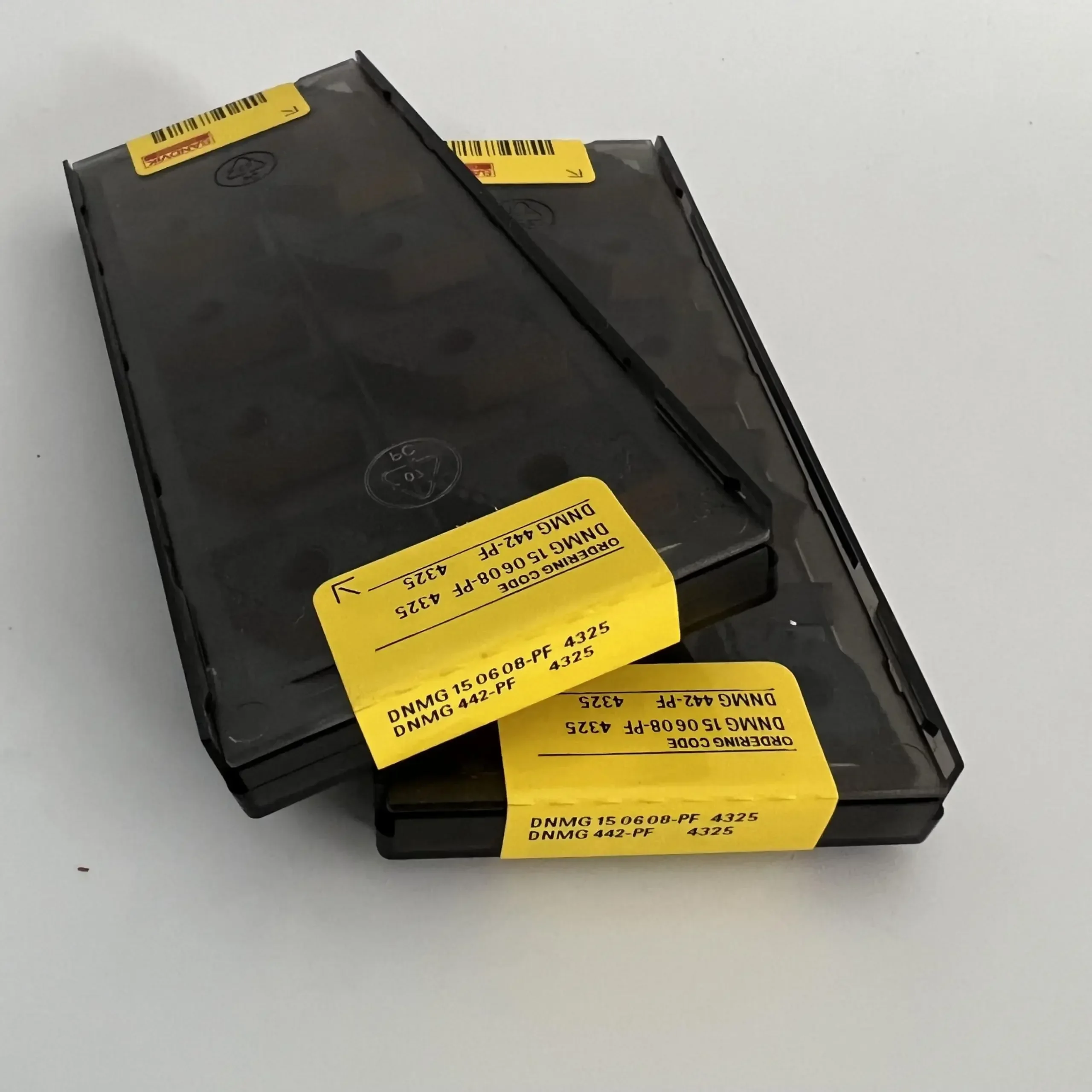 

DNMG150608-PF 4325 /Alloy blade 10 PCS