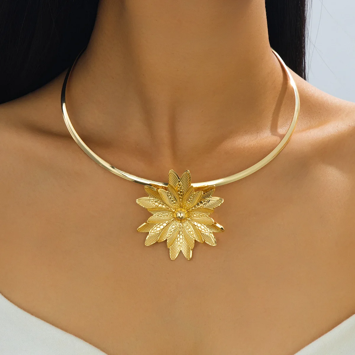 ثلاثي الأبعاد عباد الشمس قلادة قلادة طوق النساء الفتيات هدايا مجوهرات الأزياء رائجة البيع هدية حفلة 2025 نمط جديد