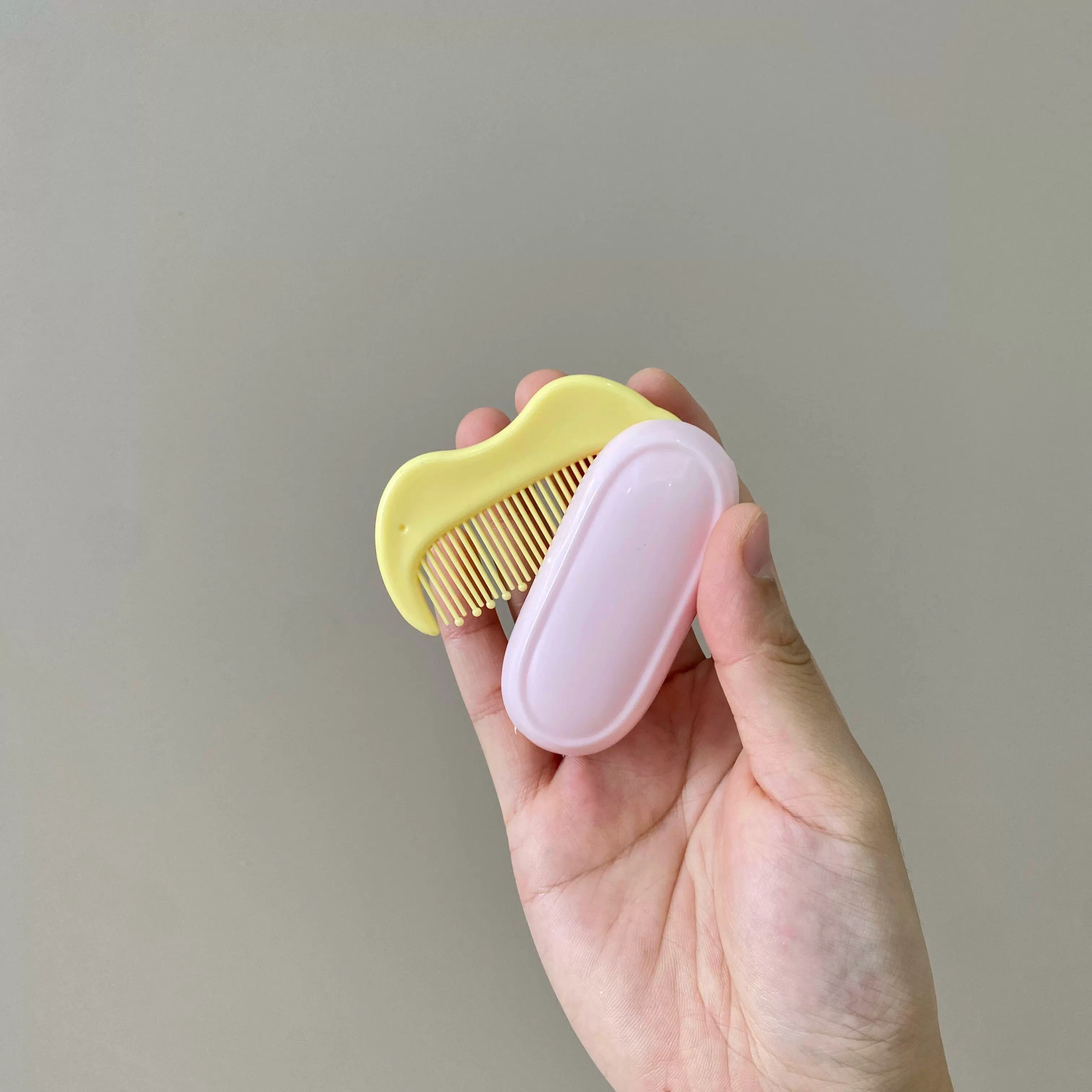 Mini Foldable 2-in-1 Hair Comb Portable Anti-Static Pocket Comb Wet Dry Use for Long Hair Travel Hairdressing Tool