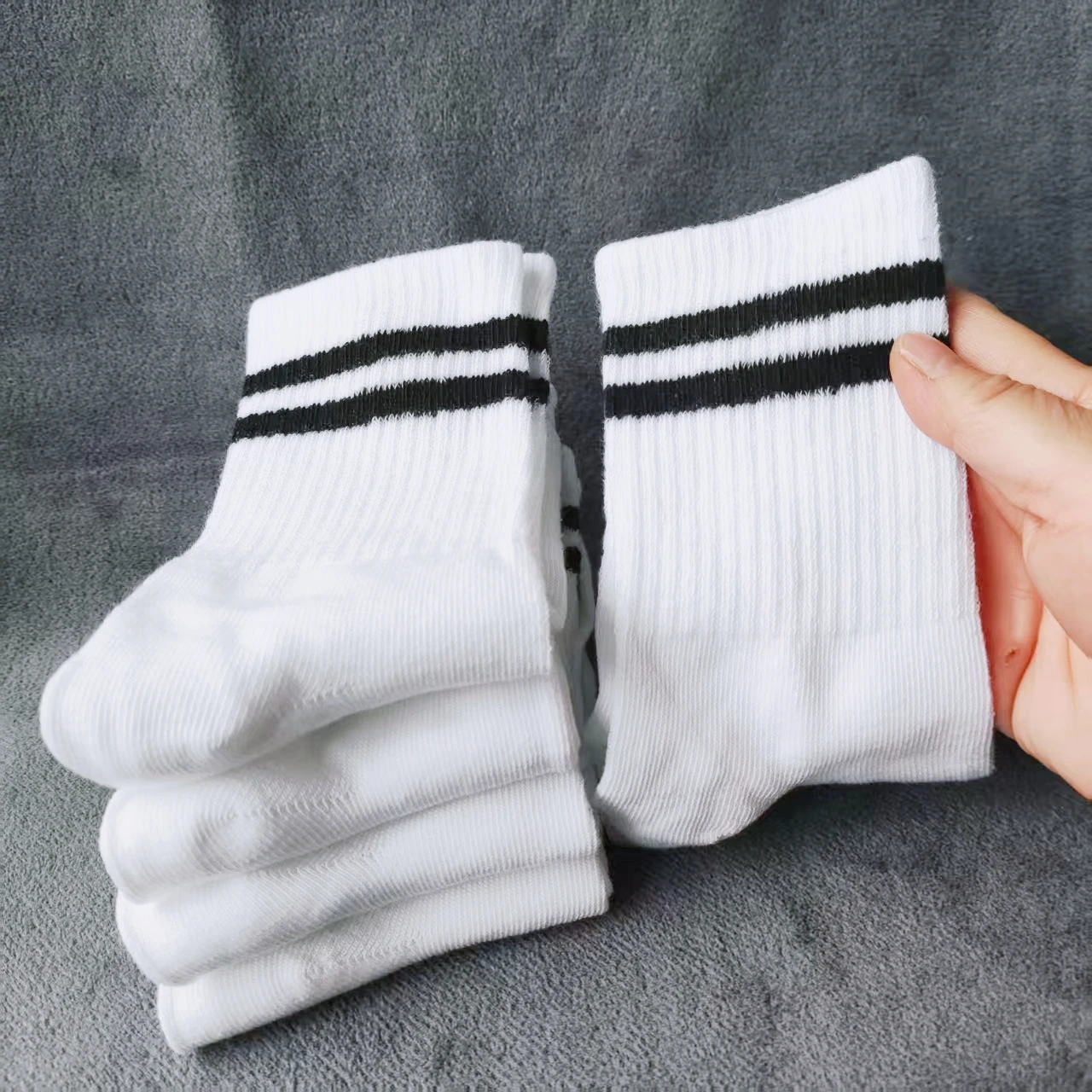 5/10 أزواج الإناث منتصف جوارب أنبوبية بلون الخريف الشتاء تنفس مريحة الرياضة ماصة للعرق الرجال والنساء الجوارب