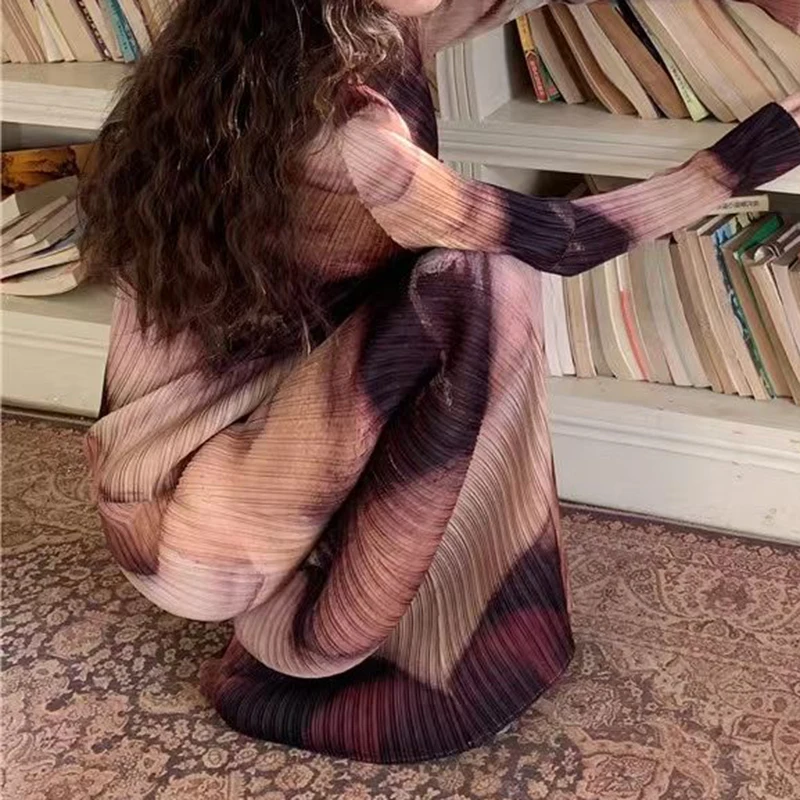 Printed pleated half high neck long sleeved top  Spring New Long Sleeve Irregular Printing and Dyeing Top+Pleated Dress