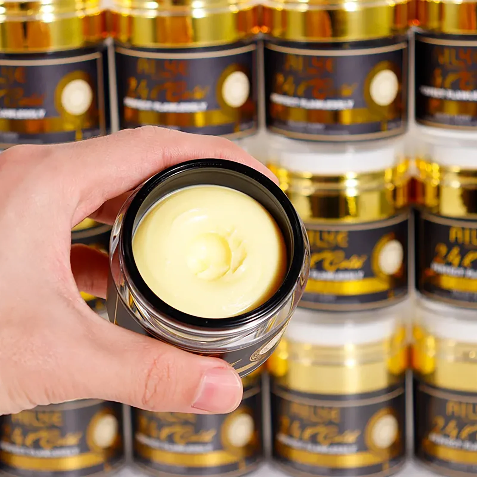 Zdjęcie 7: AILKE 24k Gold Perfect Flawlessly Face Cream, krem do twarzy, wybielający, redukujący przebarwienia, melaninę, poprawiający matową skórę, z witaminą glutathione