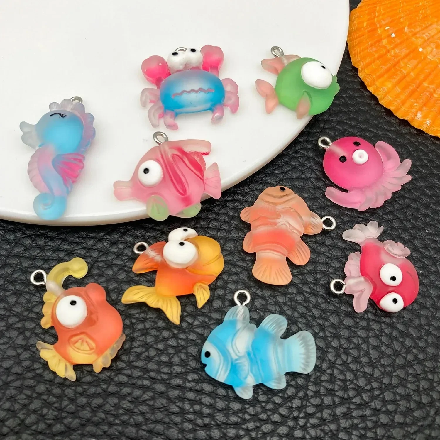 10Pcs Bulk Ocean Animal Charms Cute Frosted Fish Crab Seahorse Resin Pendants For Handcraft Earrings Necklaces DIY Jewelry