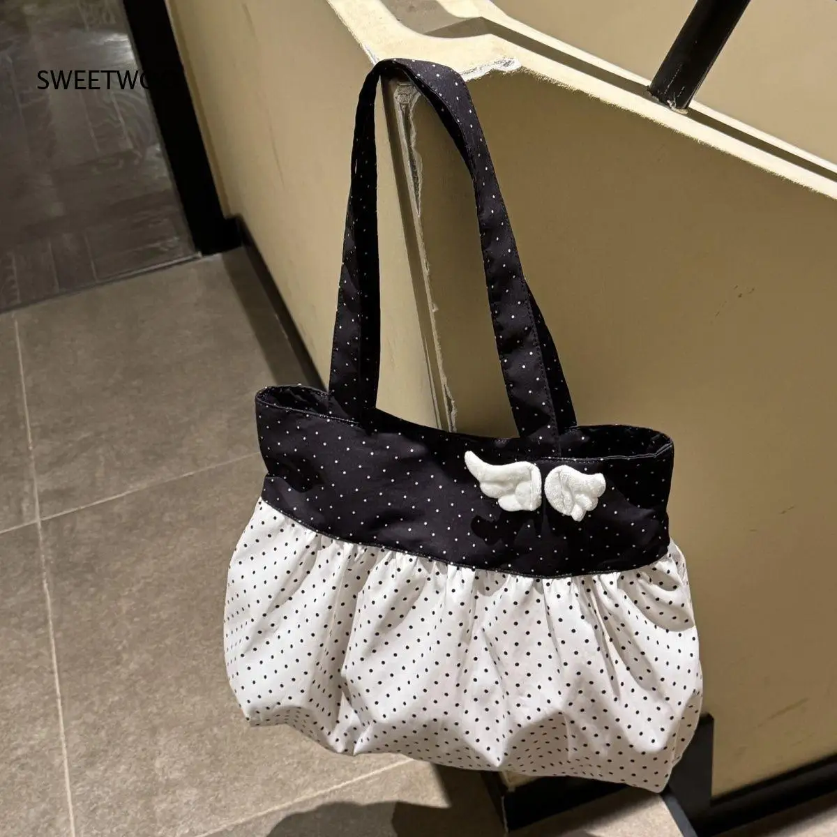 2026 Polka Dot Ruffle Splicing Tote Bag Cute Wing Decoration Large Capacity Student Class Shoulder Purse